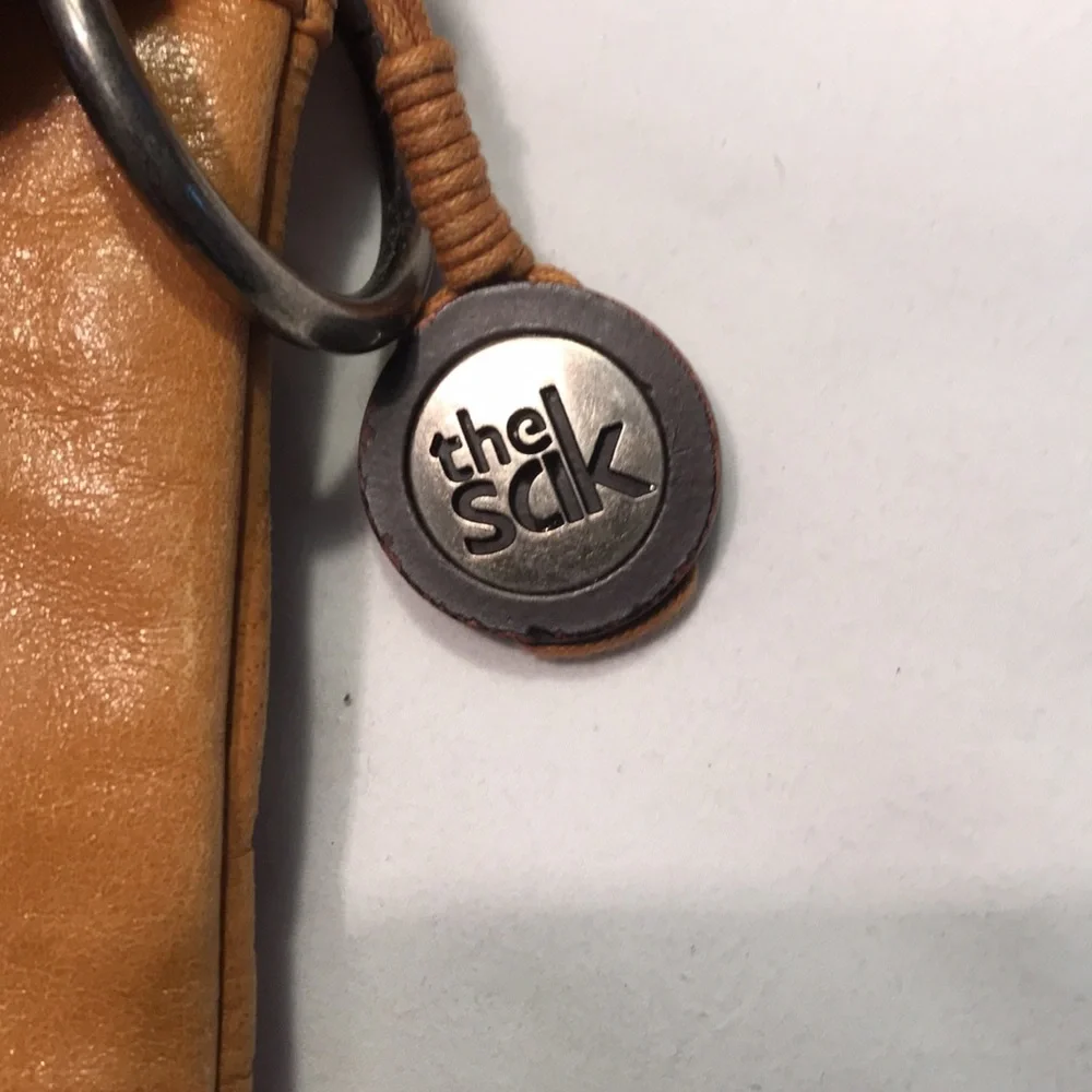 The SAK Fold-over Flap Leather Crossbody Messenger Bag - Picture 9 of 9